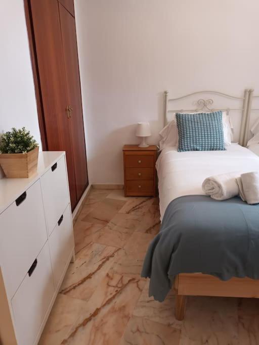 Apartamento Puerta Real Σεβίλλη Εξωτερικό φωτογραφία