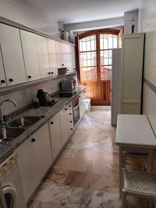 Apartamento Puerta Real Σεβίλλη Εξωτερικό φωτογραφία