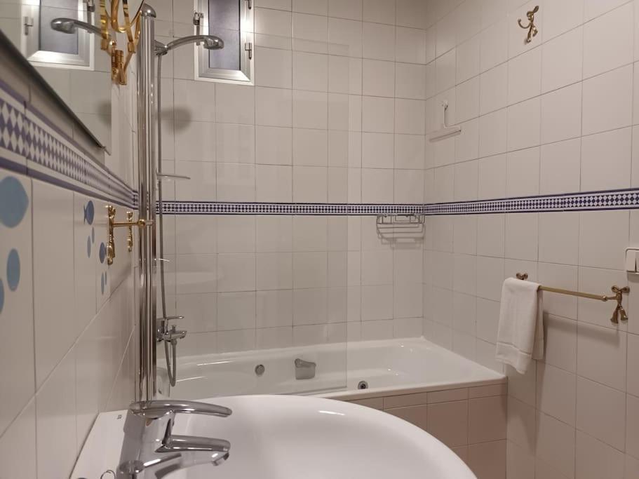 Apartamento Puerta Real Σεβίλλη Εξωτερικό φωτογραφία